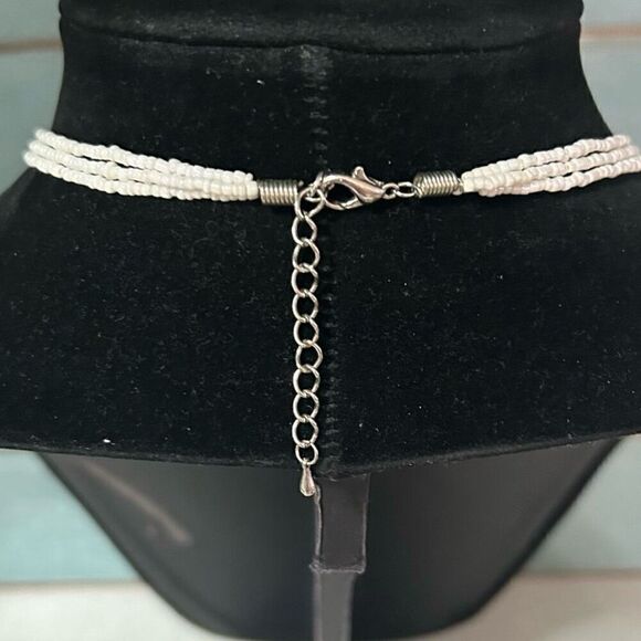 Mother Of Pearl Shell Beaded Necklace Mosaic Round Pendant Boho Triple Strand - Picture 9 of 9